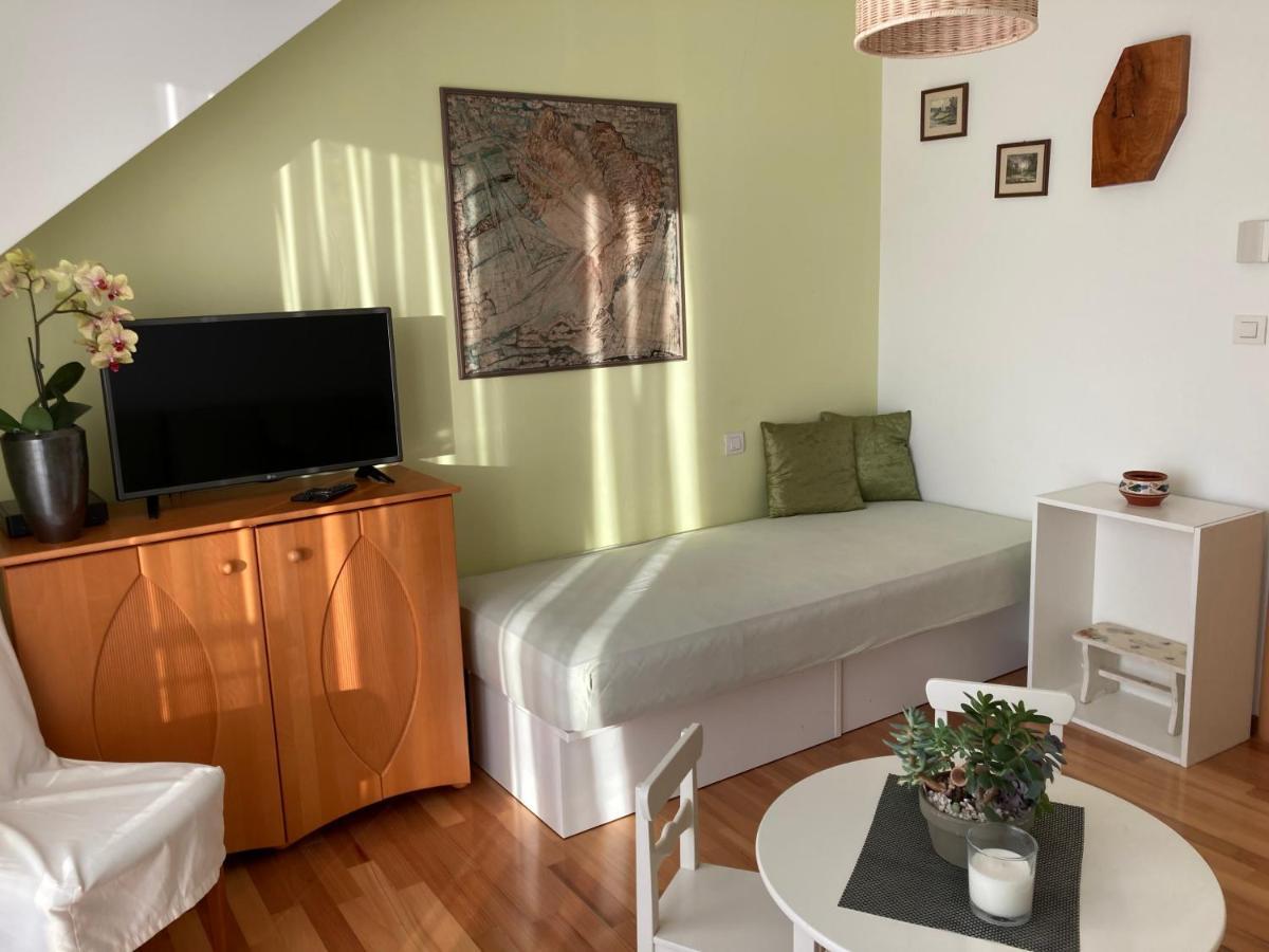 דירות Dol pri Ljubljani Natasha'S Garden House מראה חיצוני תמונה