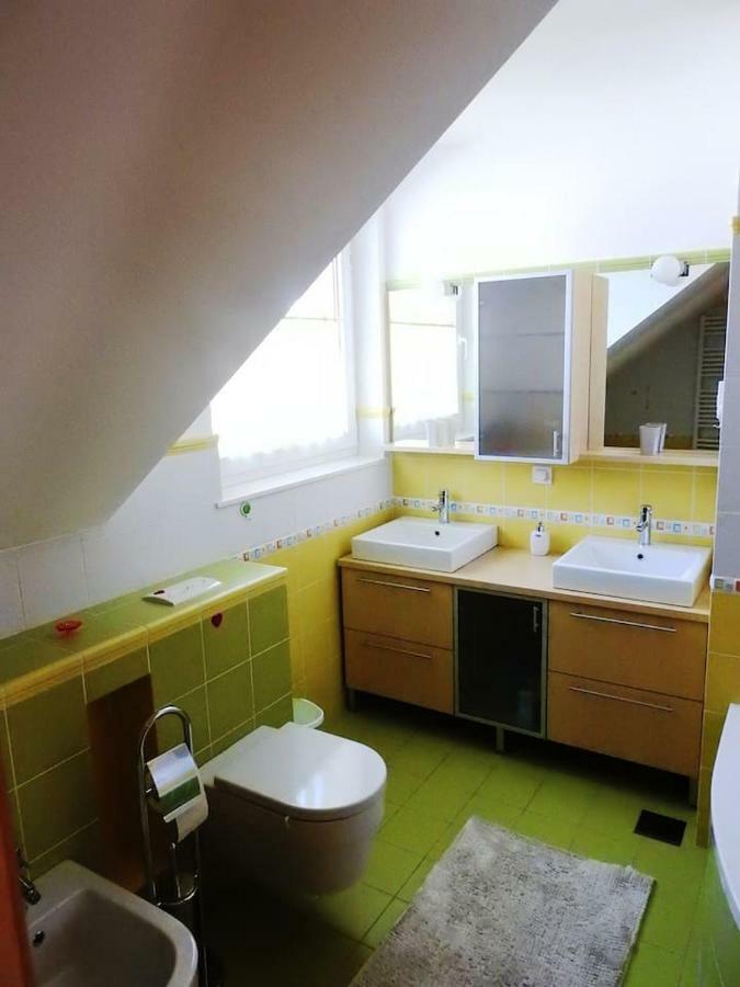 דירות Dol pri Ljubljani Natasha'S Garden House מראה חיצוני תמונה